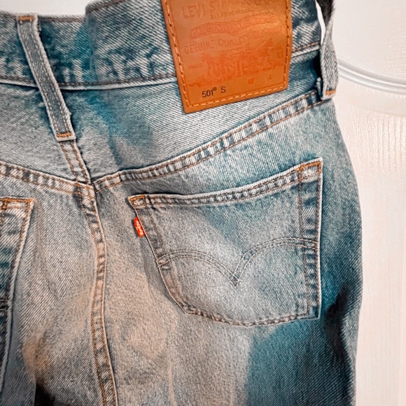 Levi 501’s - Picture 2 of 3